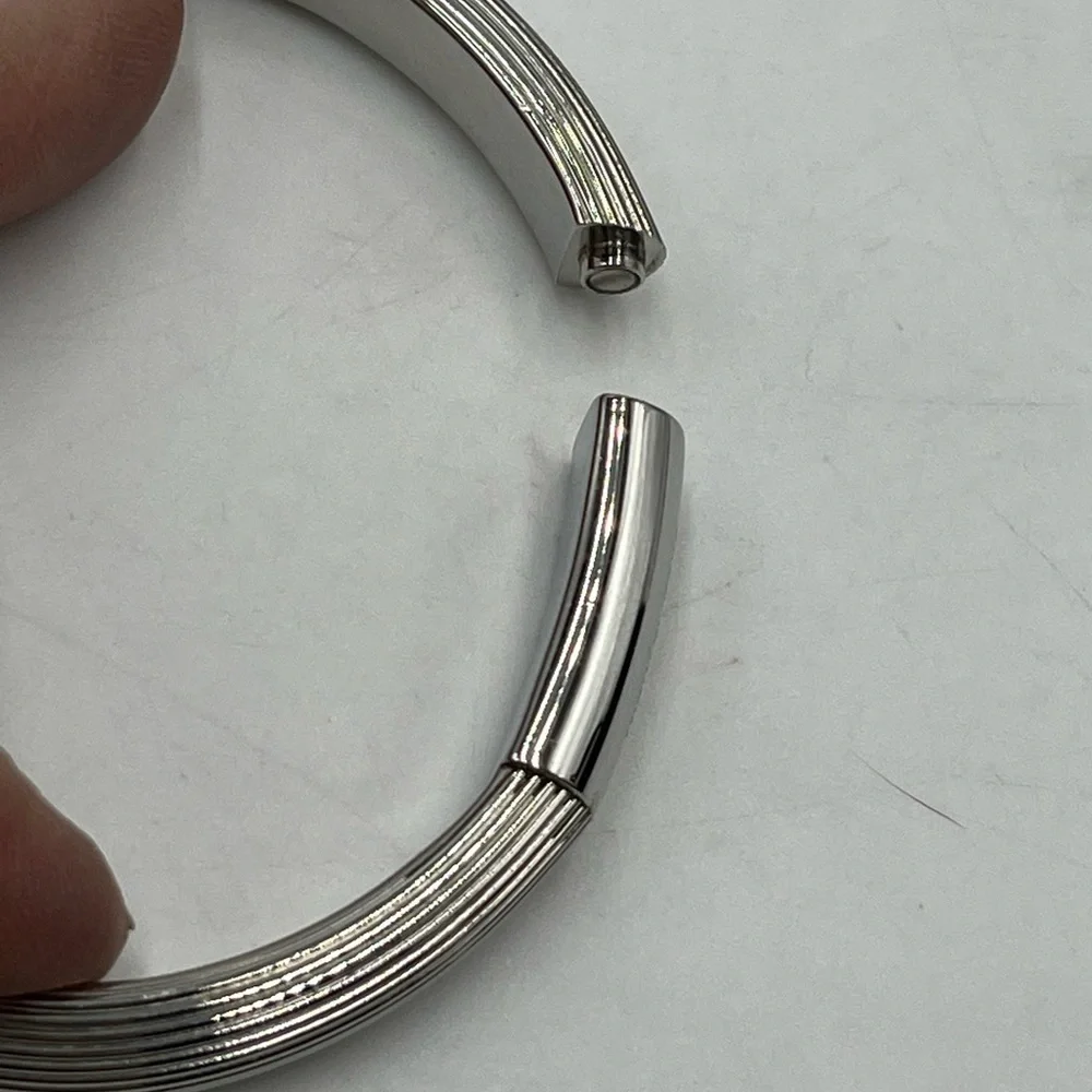 Michael Kors MK6190040‎ Solid Stainless Steel Ribbed Logo Plaque Bracelet